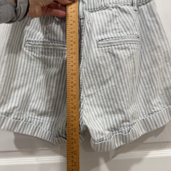 Anthropologie Sundry Striped Denim Shorts Blue White Front Pockets 26 Waist - Picture 7 of 9